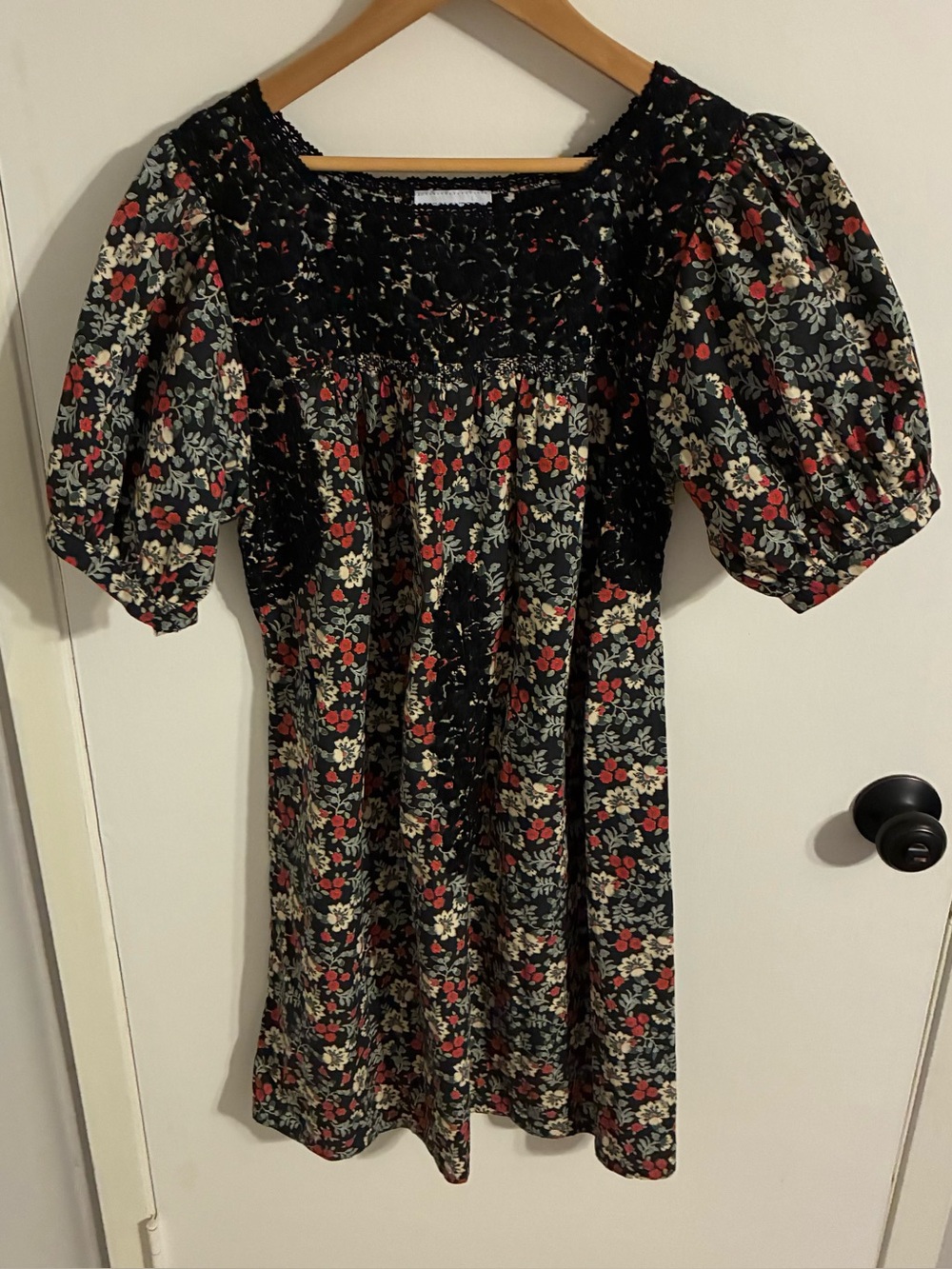 Mi Golondrina Black Floral Puff-Sleeve Smocked Dress